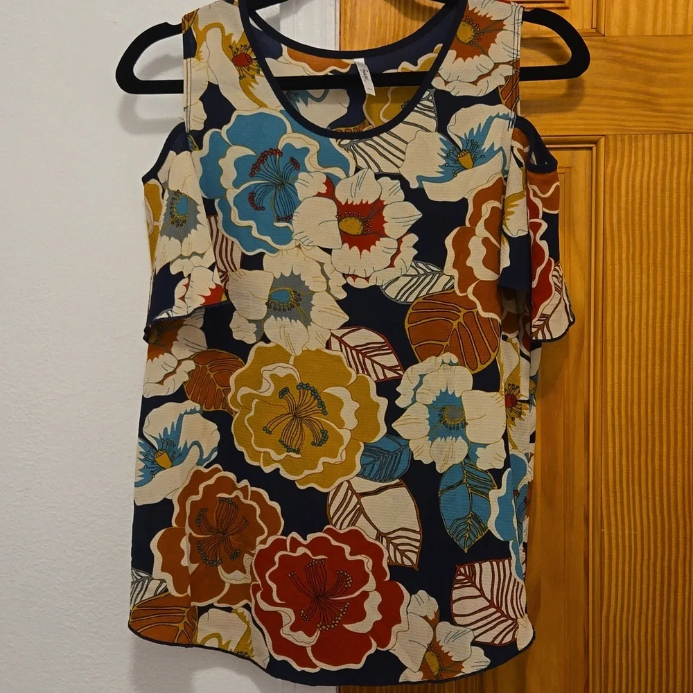Blouse - Picture 1 of 4